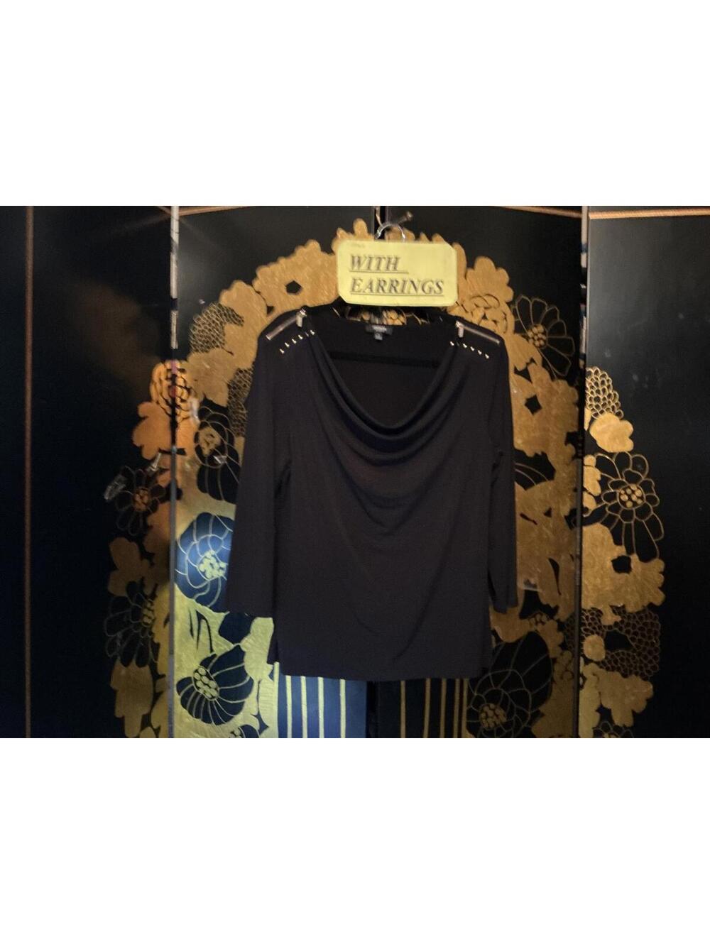 L Stud Embellishments Top & Paris Earrings